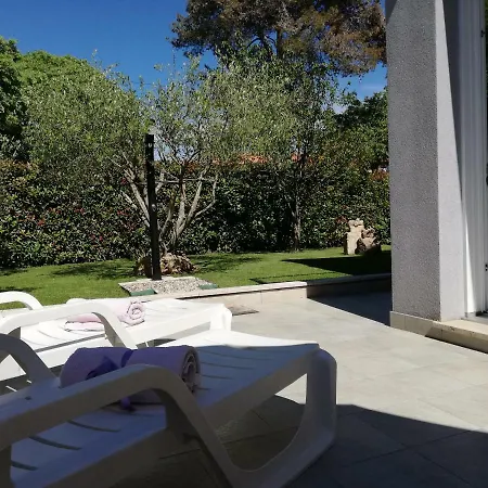 Apartamento Rotiroti Zadar