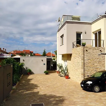 아파트 Rotiroti 자다르