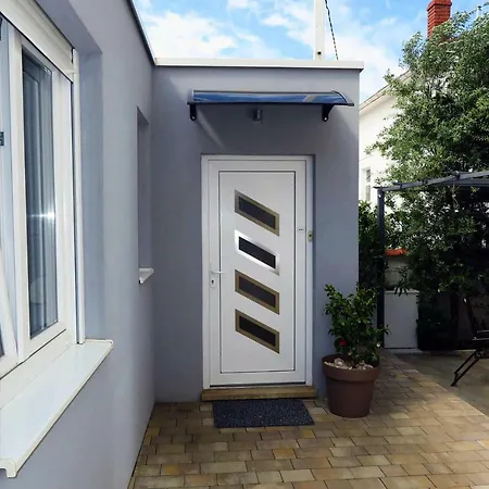 Rotiroti 아파트 *