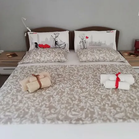 Rotiroti 아파트 *